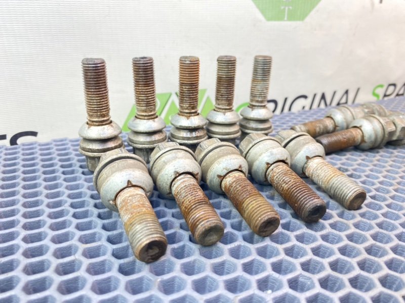 Колесные болты, 1700 рублей, Тверь