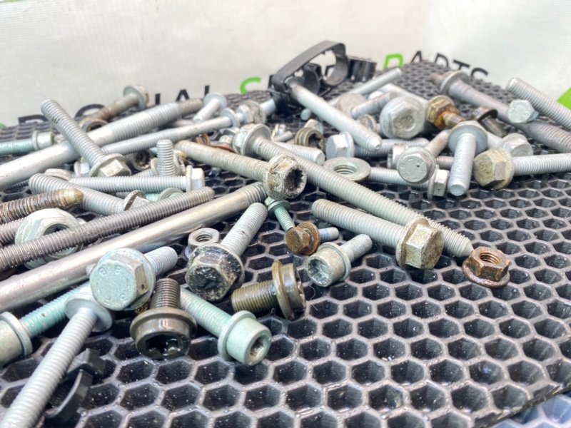 Болты двигателя, 2200 рублей, Калининград