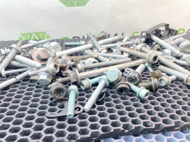 Болты двигателя, 2200 рублей, Калининград