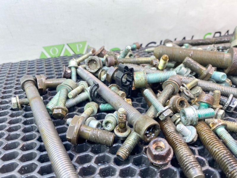 Болты двигателя, 2200 рублей, Калининград