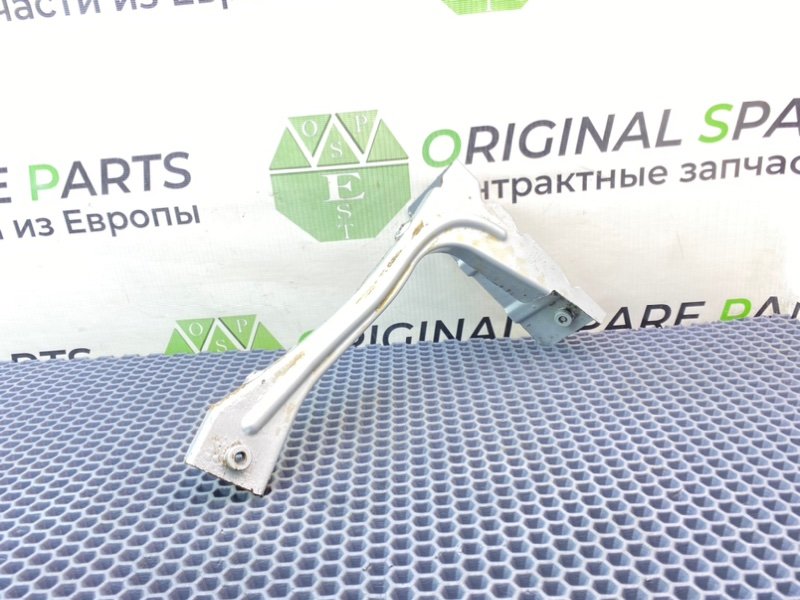 Кронштейн крыла, 1000 рублей, Калининград