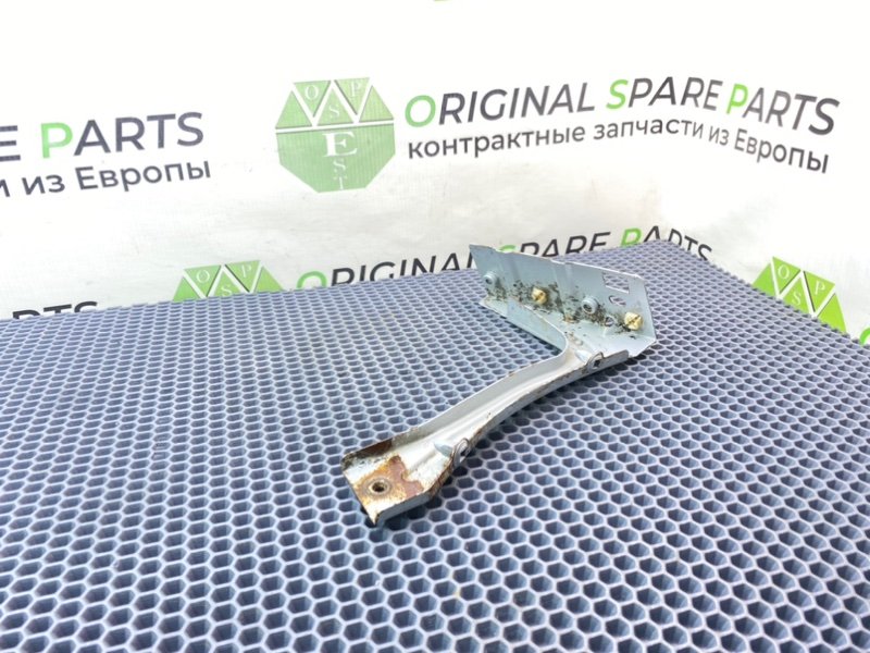 Кронштейн крыла, 1000 рублей, Калининград