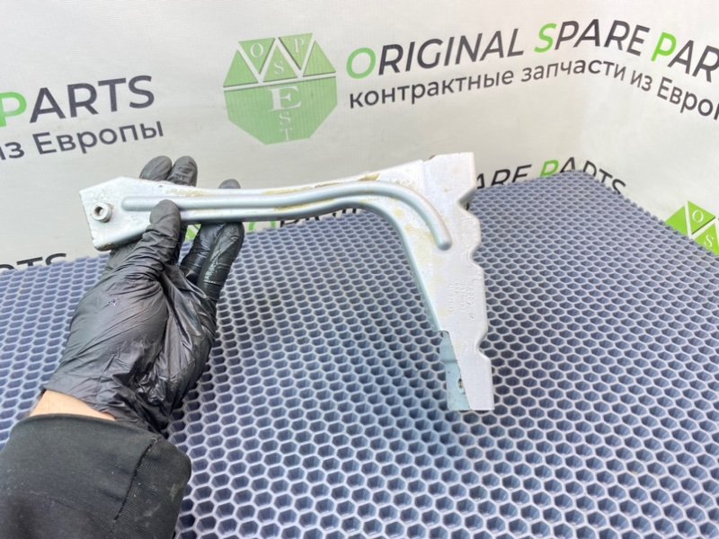 Кронштейн крыла, 1000 рублей, Калининград