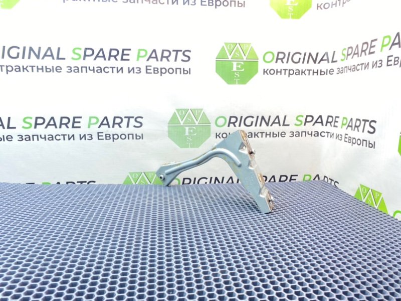 Кронштейн крыла, 1000 рублей, Калининград