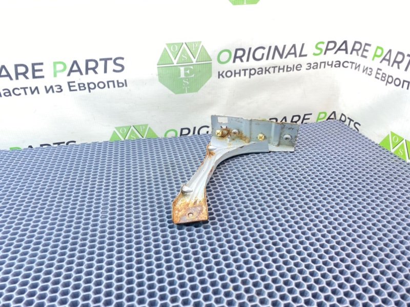 Кронштейн крыла, 1000 рублей, Калининград