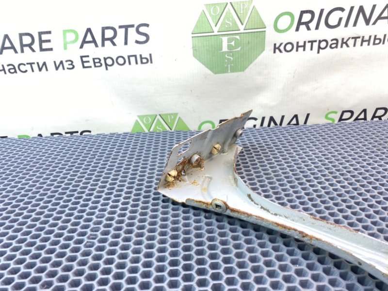 Кронштейн крыла, 1000 рублей, Калининград