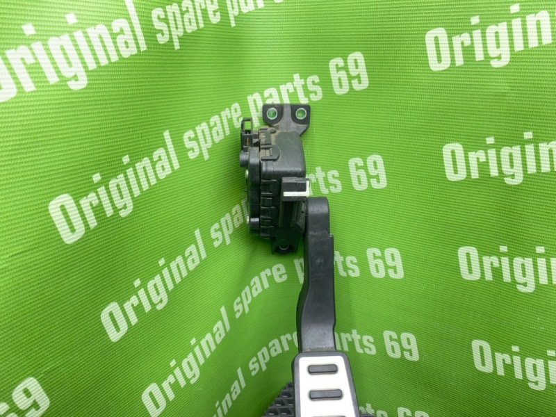 Педаль газа, 1300 рублей, Тверь