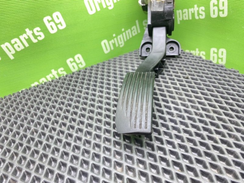 Педаль газа, 1200 рублей, Тверь