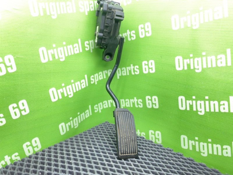 Педаль газа, 1300 рублей, Тверь