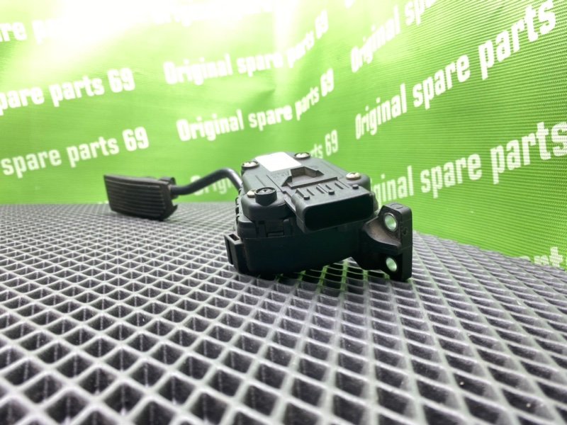 Педаль газа, 1300 рублей, Тверь