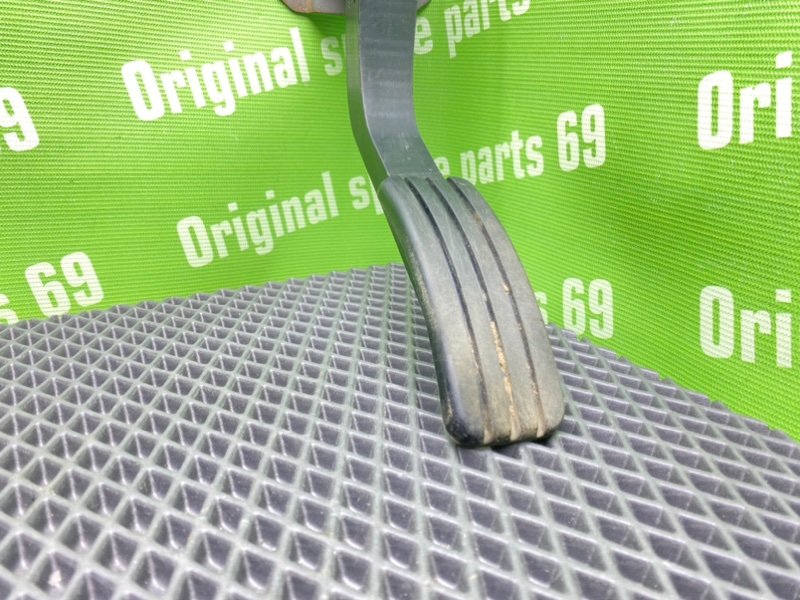 Педаль газа, 800 рублей, Тверь