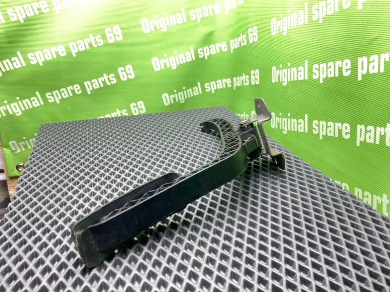 Педаль газа, 800 рублей, Тверь