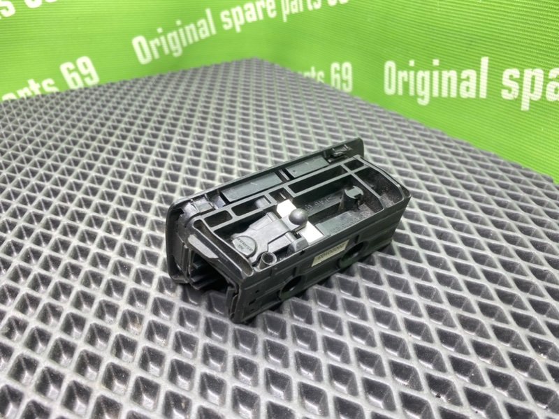 Направляющая шторки багажника, 1300 рублей, Тверь