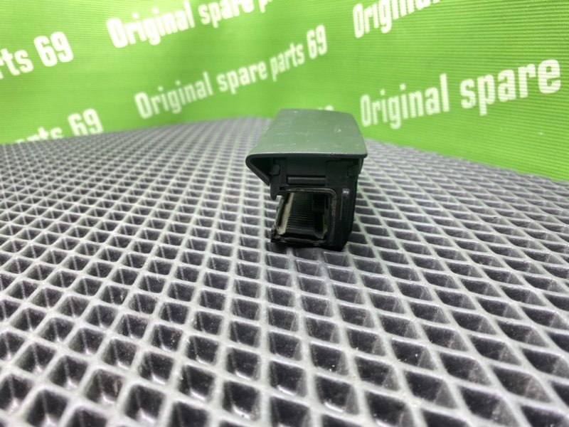 Направляющая шторки багажника, 1300 рублей, Тверь