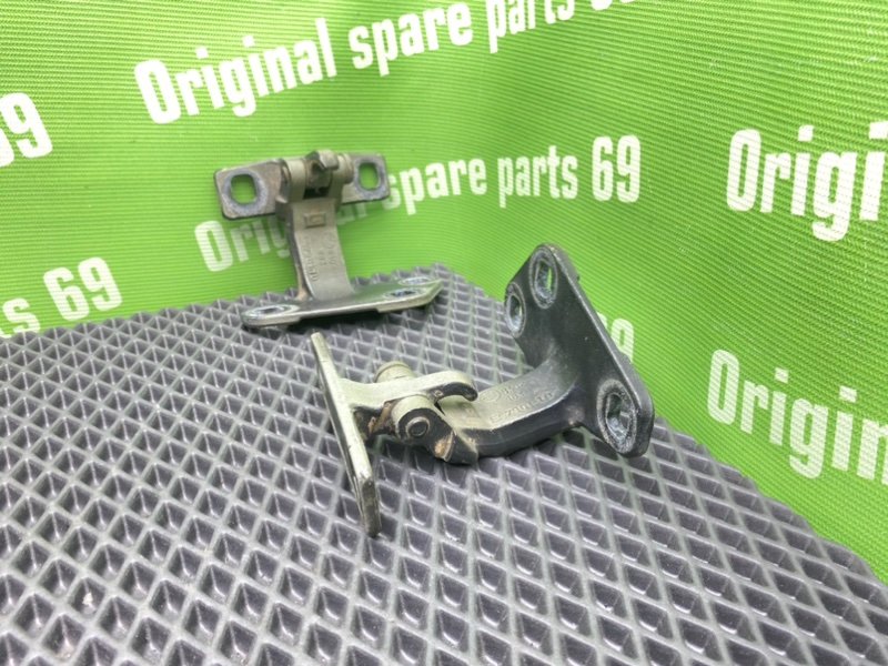 Петли багажника, 1000 рублей, Тверь