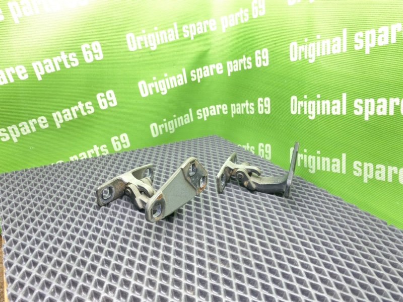 Петли багажника, 1000 рублей, Тверь