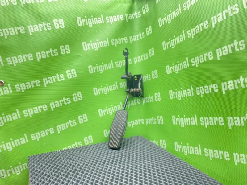 Педаль газа, 800 рублей, Тверь