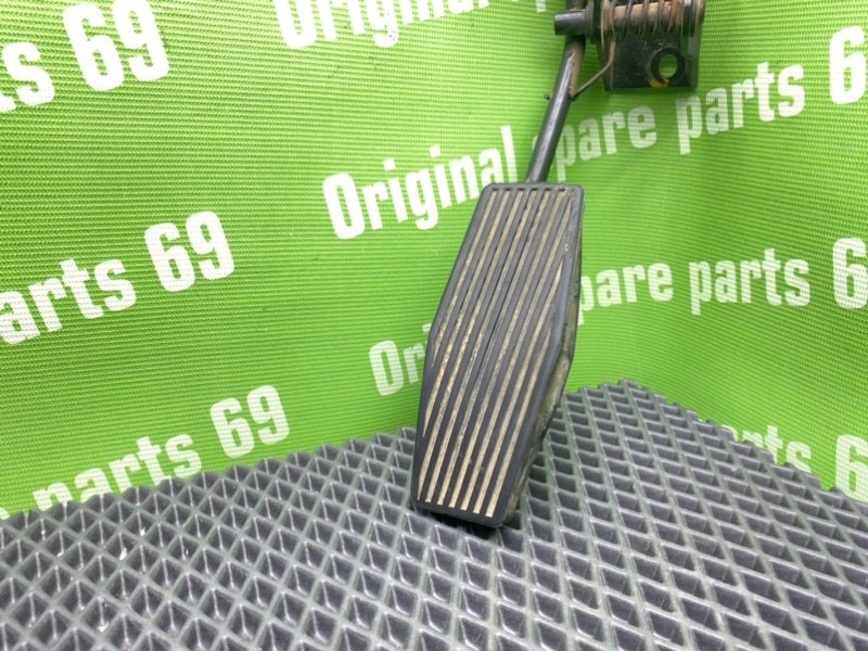 Педаль газа, 800 рублей, Тверь