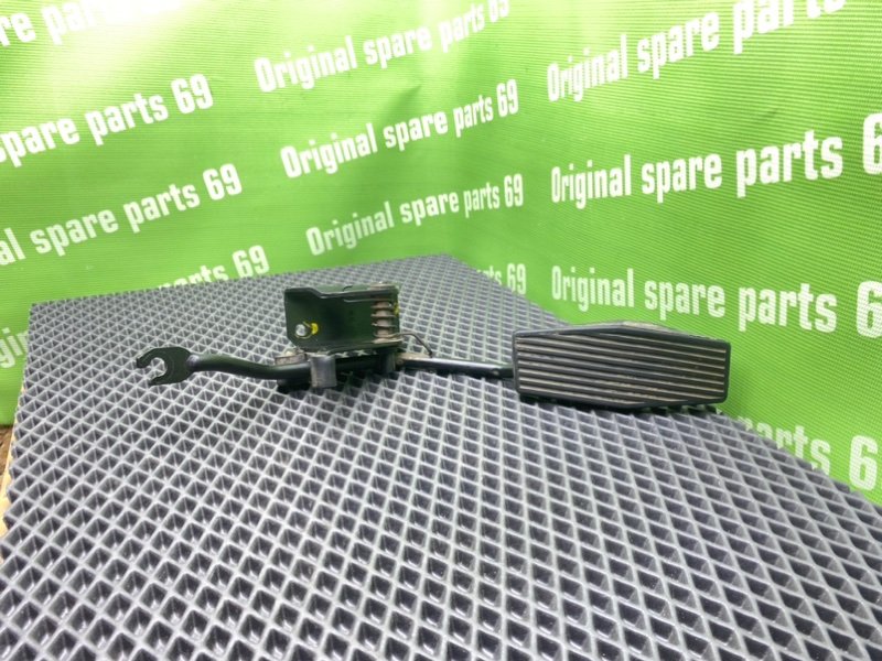 Педаль газа, 800 рублей, Тверь