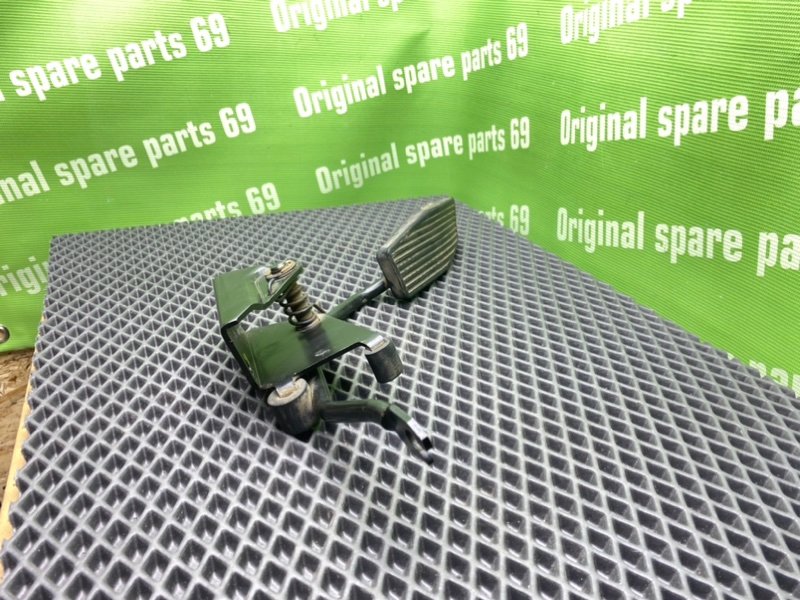 Педаль газа, 800 рублей, Тверь