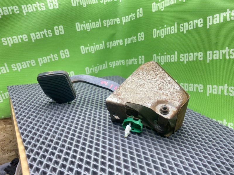 Педаль тормоза, 800 рублей, Тверь