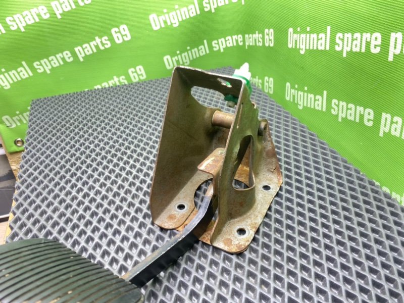 Педаль тормоза, 800 рублей, Тверь