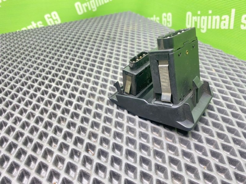 Кнопка ПТФ, 1000 рублей, Тверь