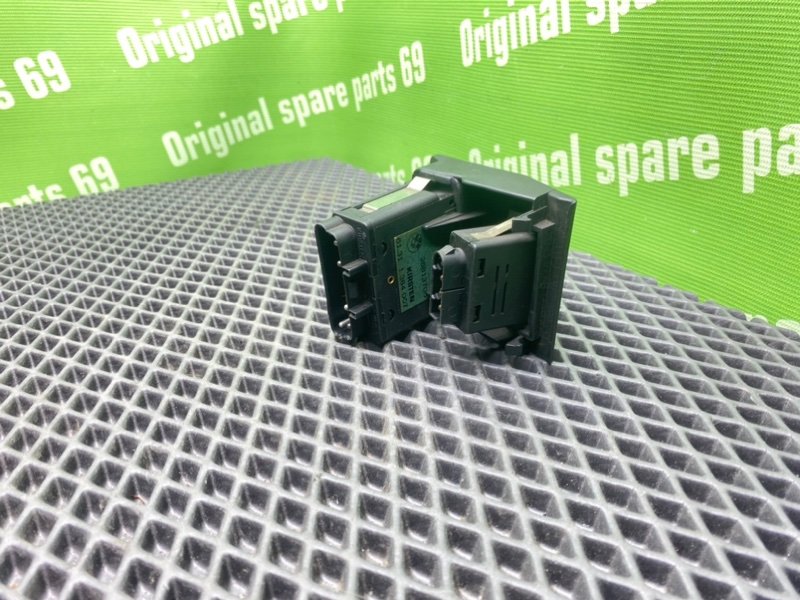 Кнопка ПТФ, 1000 рублей, Тверь