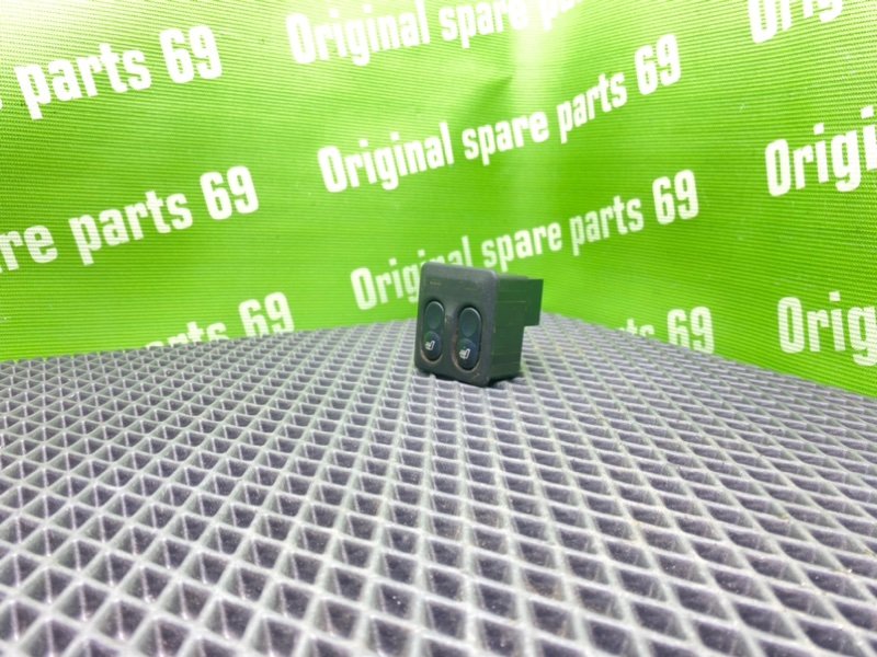 Кнопка обогрева сидений, 500 рублей, Тверь