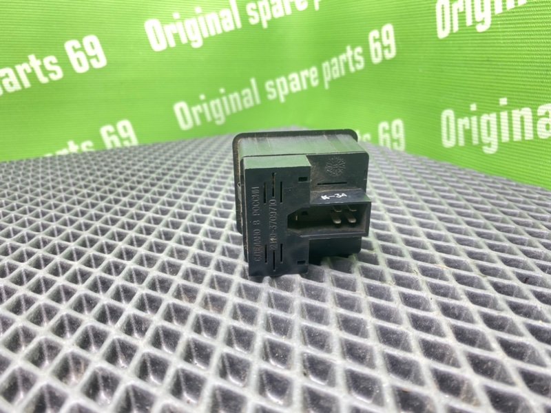 Кнопка обогрева сидений, 500 рублей, Тверь