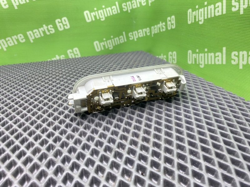 Плафон подсветки салона, 1000 рублей, Тверь