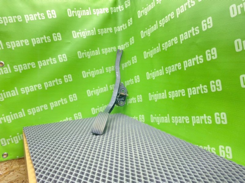 Педаль газа, 700 рублей, Тверь