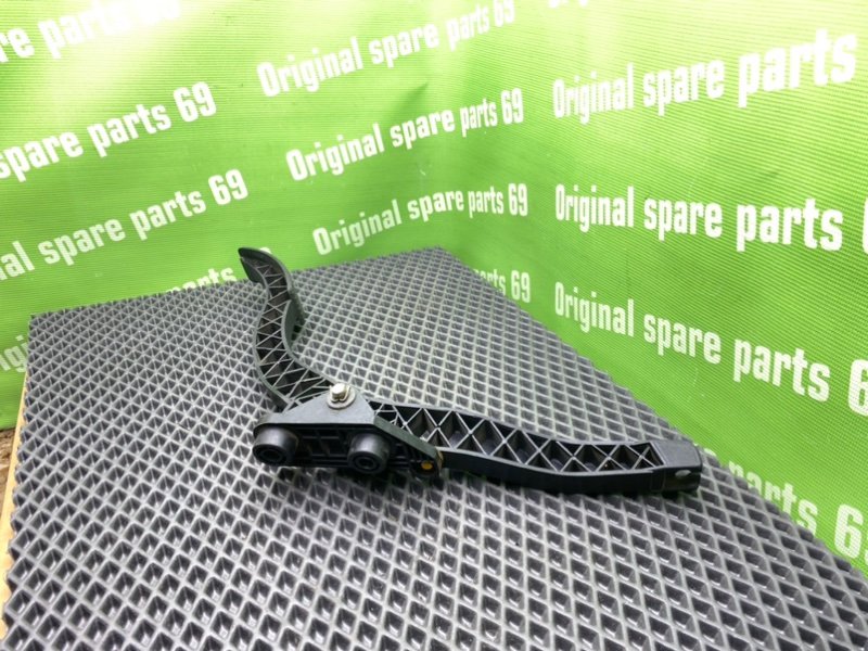 Педаль газа, 700 рублей, Тверь