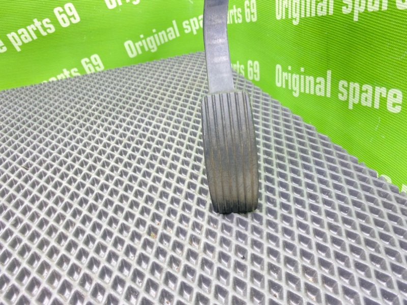 Педаль газа, 700 рублей, Тверь