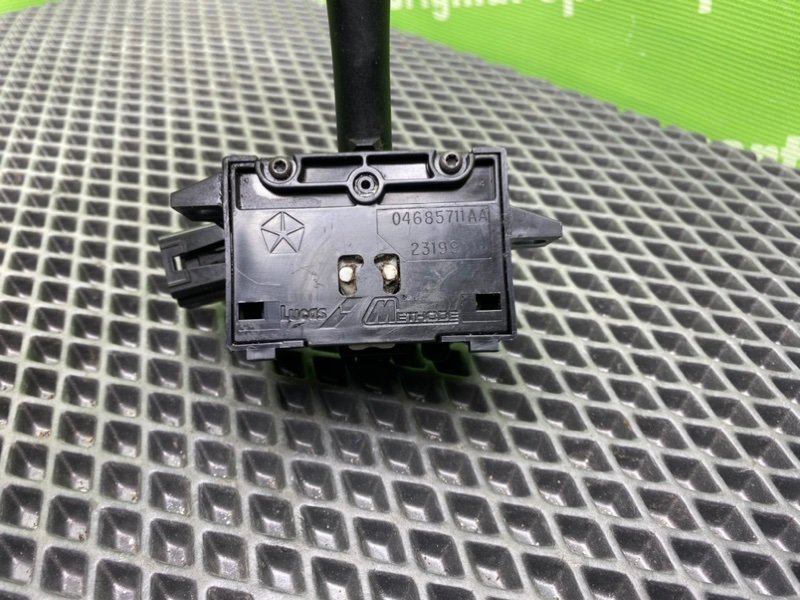 Подрулевой переключатель дворников, 2000 рублей, Тверь