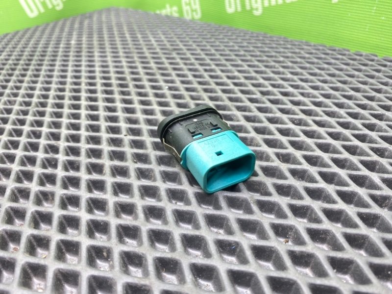 Кнопка центрального замка, 500 рублей, Тверь