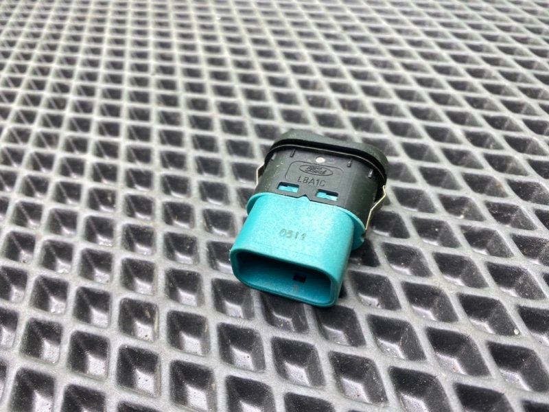 Кнопка центрального замка, 500 рублей, Тверь