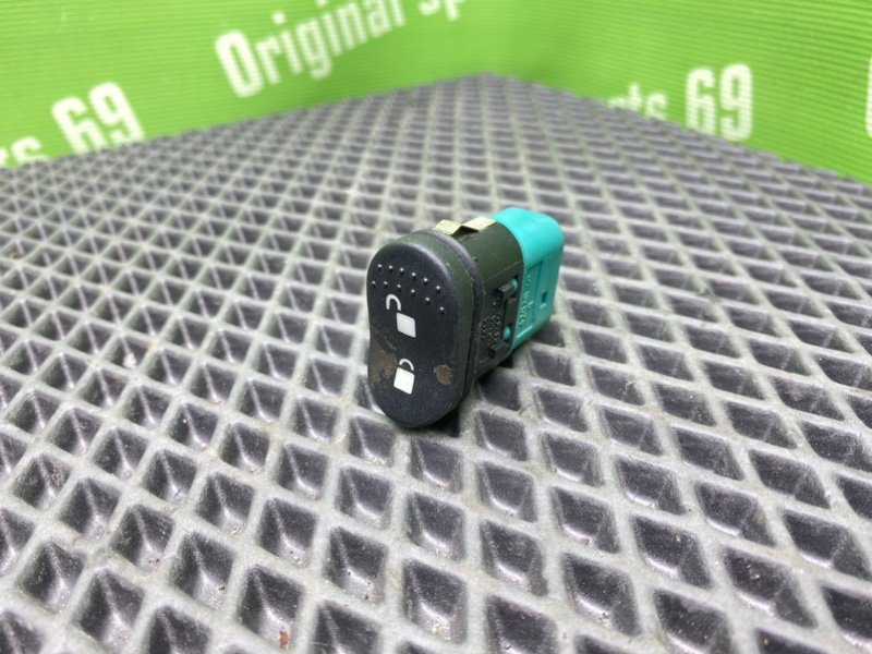 Кнопка центрального замка, 500 рублей, Тверь