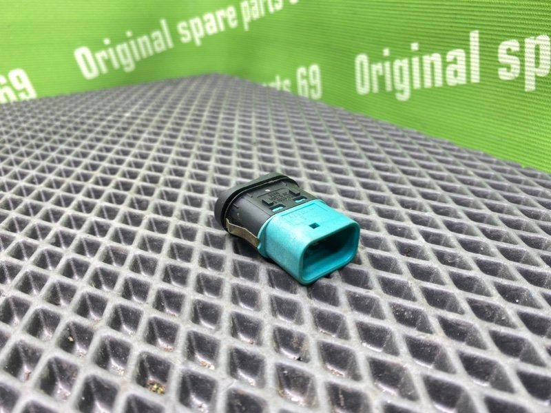 Кнопка центрального замка, 500 рублей, Тверь