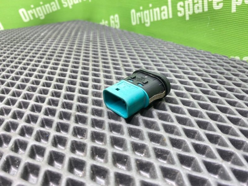 Кнопка центрального замка, 500 рублей, Тверь