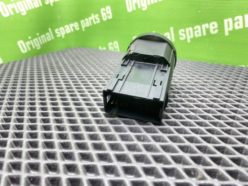 Тумблер света, 2000 рублей, Тверь