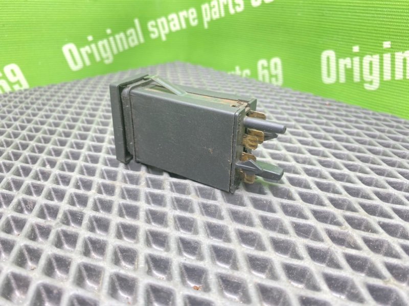 Кнопка обогрева заднего стекла, 800 рублей, Тверь