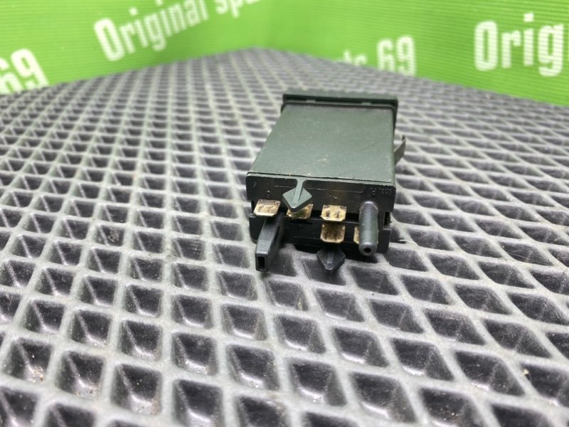 Кнопка обогрева заднего стекла, 800 рублей, Тверь