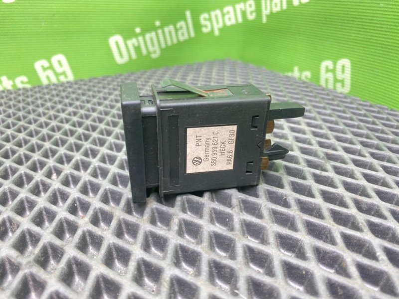 Кнопка обогрева заднего стекла, 700 рублей, Тверь