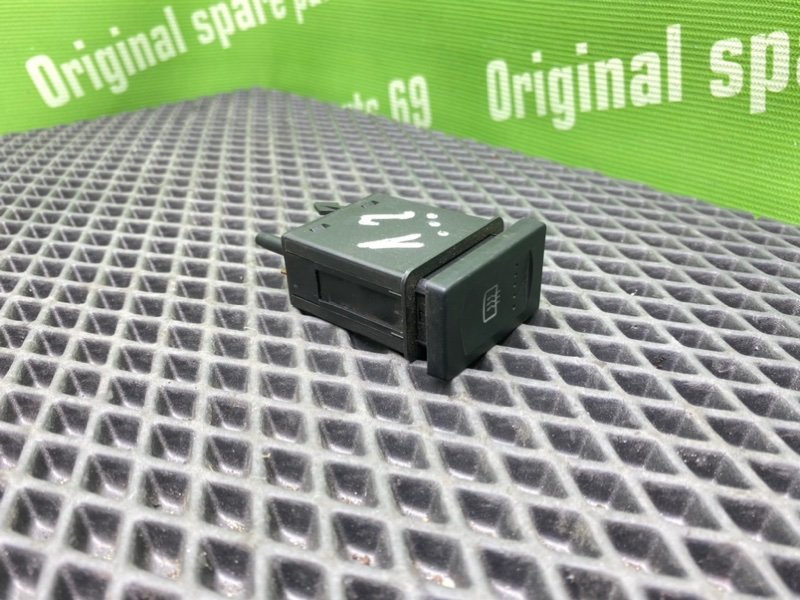 Кнопка обогрева заднего стекла, 700 рублей, Тверь