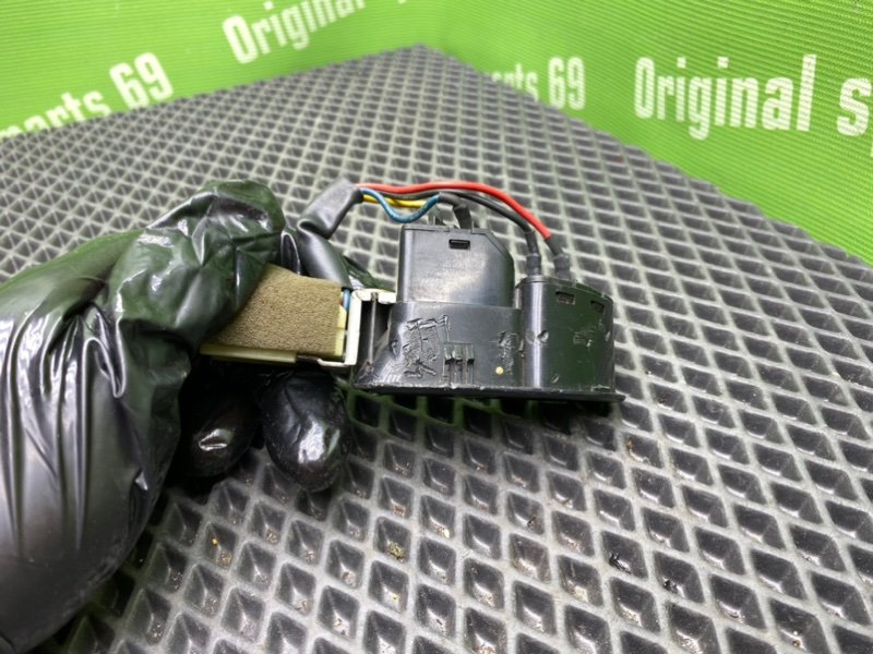 Кнопка, 500 рублей, Тверь