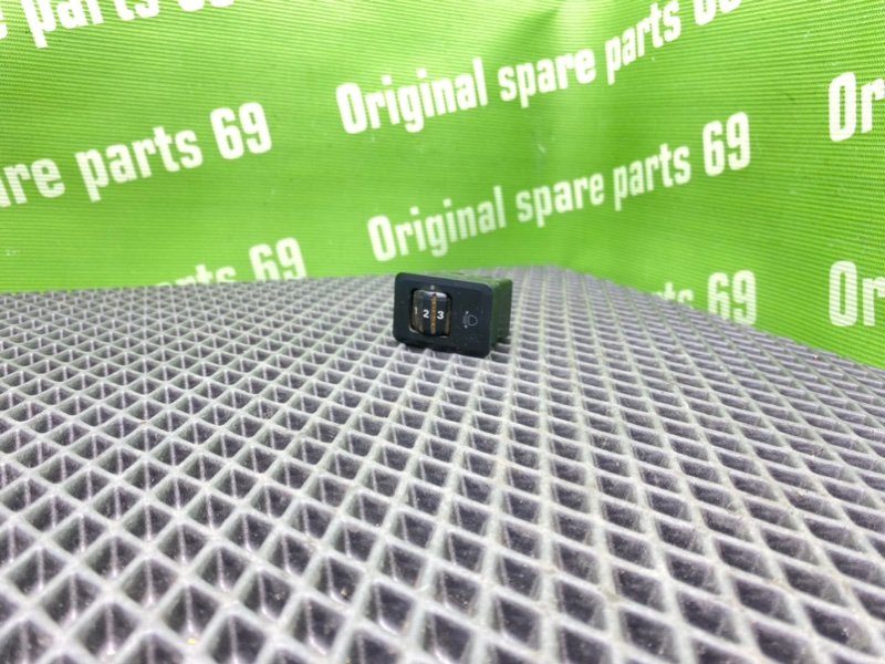 Кнопка, 500 рублей, Тверь