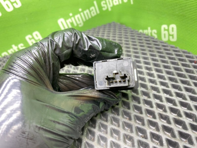 Кнопка, 500 рублей, Тверь