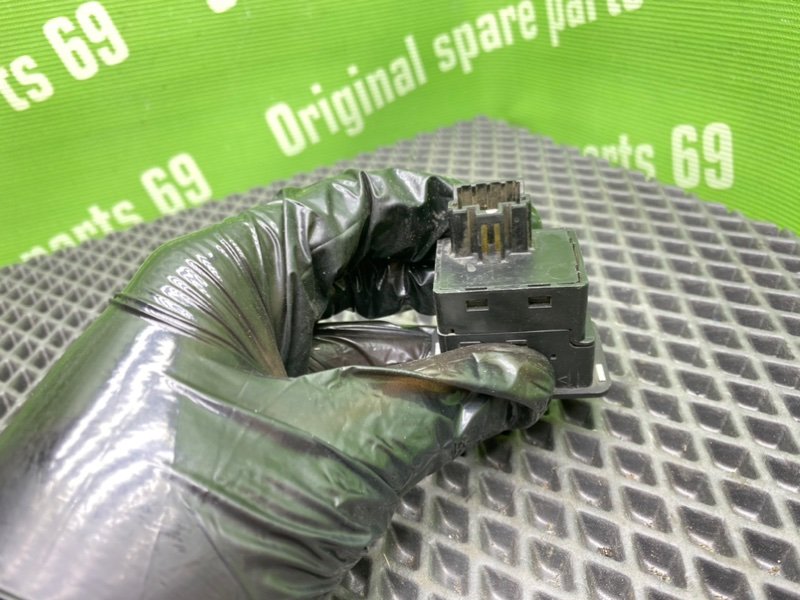 Кнопка, 500 рублей, Тверь