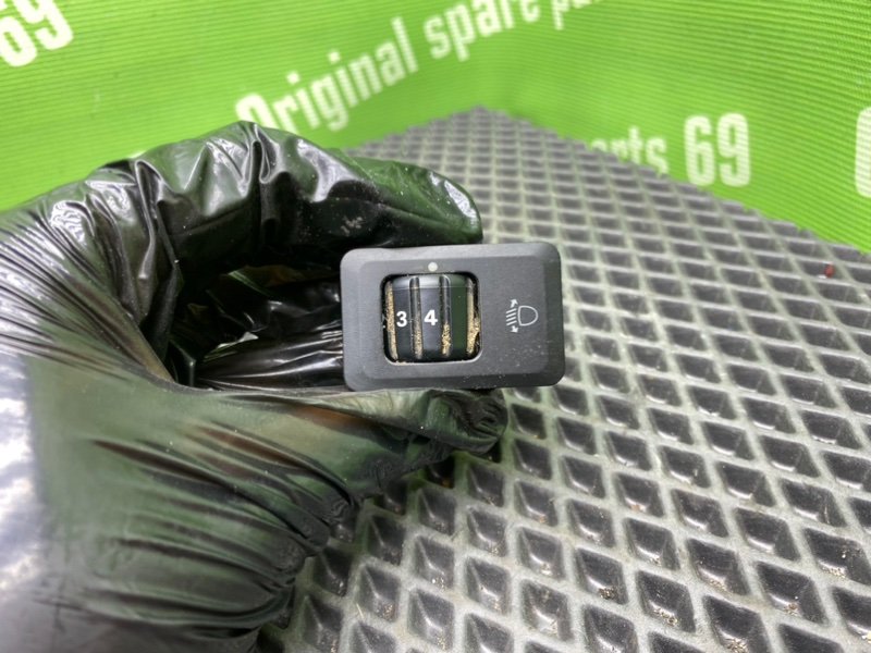 Кнопка, 500 рублей, Тверь